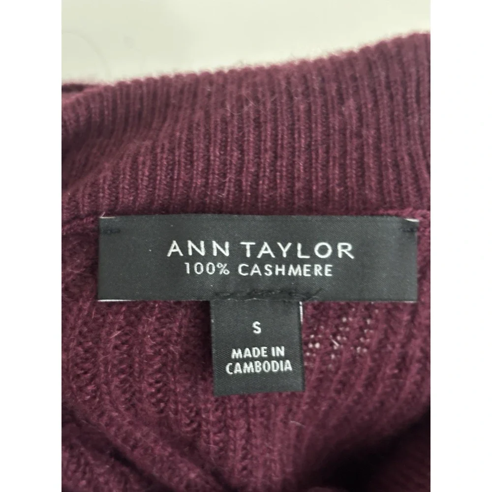 Minimalist Chic Quiet Luxury 100% Cashmere Knit Sweater Turtleneck Maroon Small - Picture 3 of 7